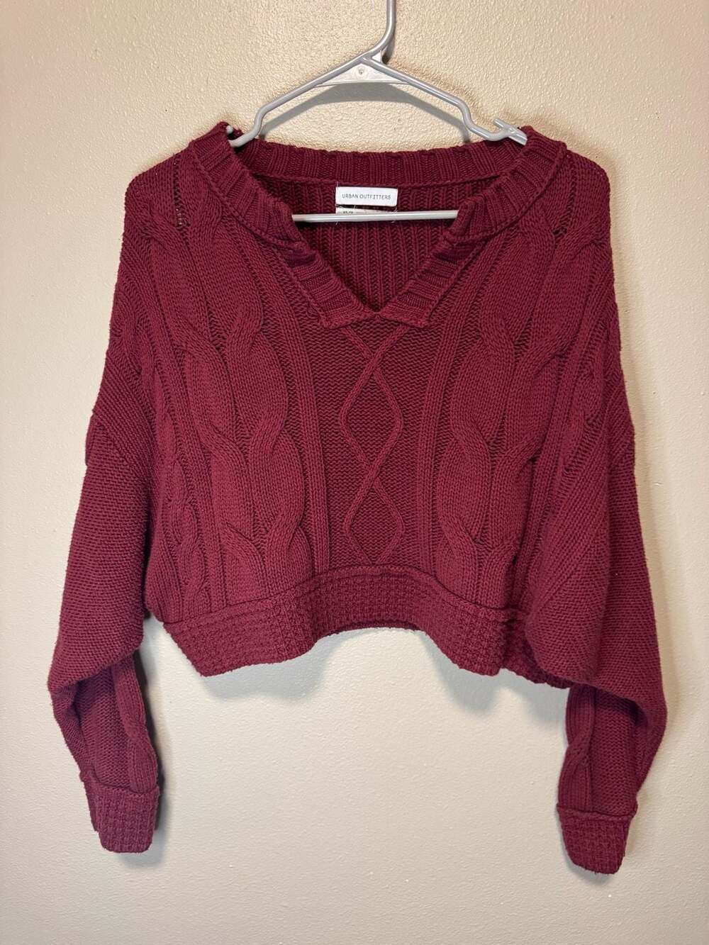 Urban Outfitters Cable Knit Sweater Size XS/S Burgundy Cropped